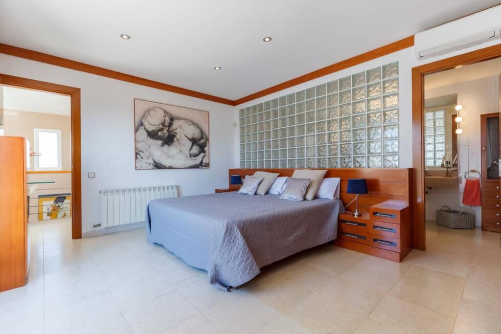 Villa Wine Experience Cambrils - Wine, Art & Games Exterior photo